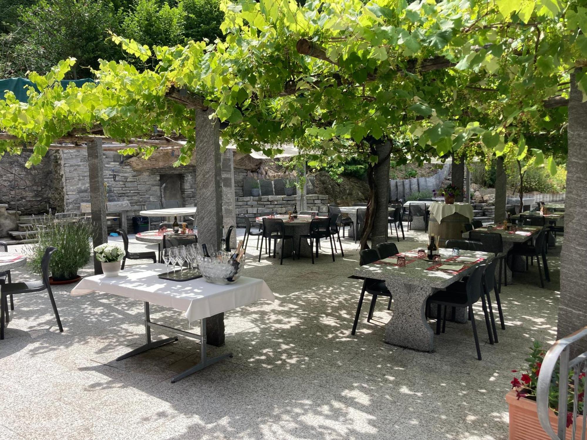 Hotel Ristorante Grotto Serta Lamone Экстерьер фото
