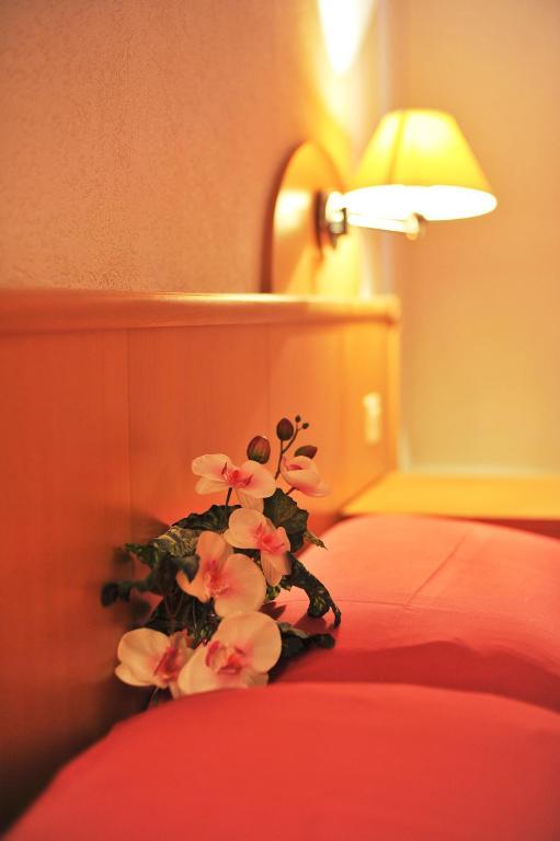 Hotel Ristorante Grotto Serta Lamone Экстерьер фото